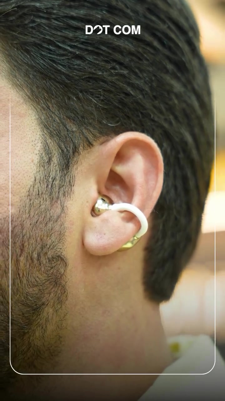 ⁨	🎧 PROMATE AirClip-Pro

💰 49,000 دينار فقط

🔊 درايفر 12mm لصوت غني وواضح
📶 Bluetooth 6.0
🎧 تصميم Open Ear مريح
🎙️ مايكروفون لتقليل الضوضاء للمكالمات
👆 تحكم باللمس IntelliTouch
💧 مقاومة للماء IPX4
🔋 بطارية تصل إلى 28 ساعة مع علبة الشحن
🔗 تدعم الاتصال بأكثر من جهاز

📞 مبيعات: ***********
📍 بغداد - المنصور - 14 رمضان - مجاور مطعم الساعة

#PROMATE #AirClipPro #OpenEar #DotComIQ #المنصور بغداد⁩
