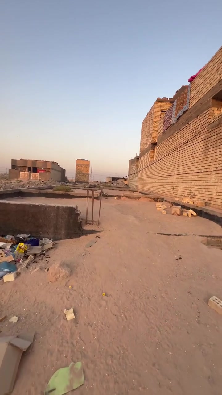للبيع اومراوس وانطي فرق نص دونم اودونم بل حر السواده رشديه
القطعه طابو صرف ١٤٠ م واجه ٧ 
***********
