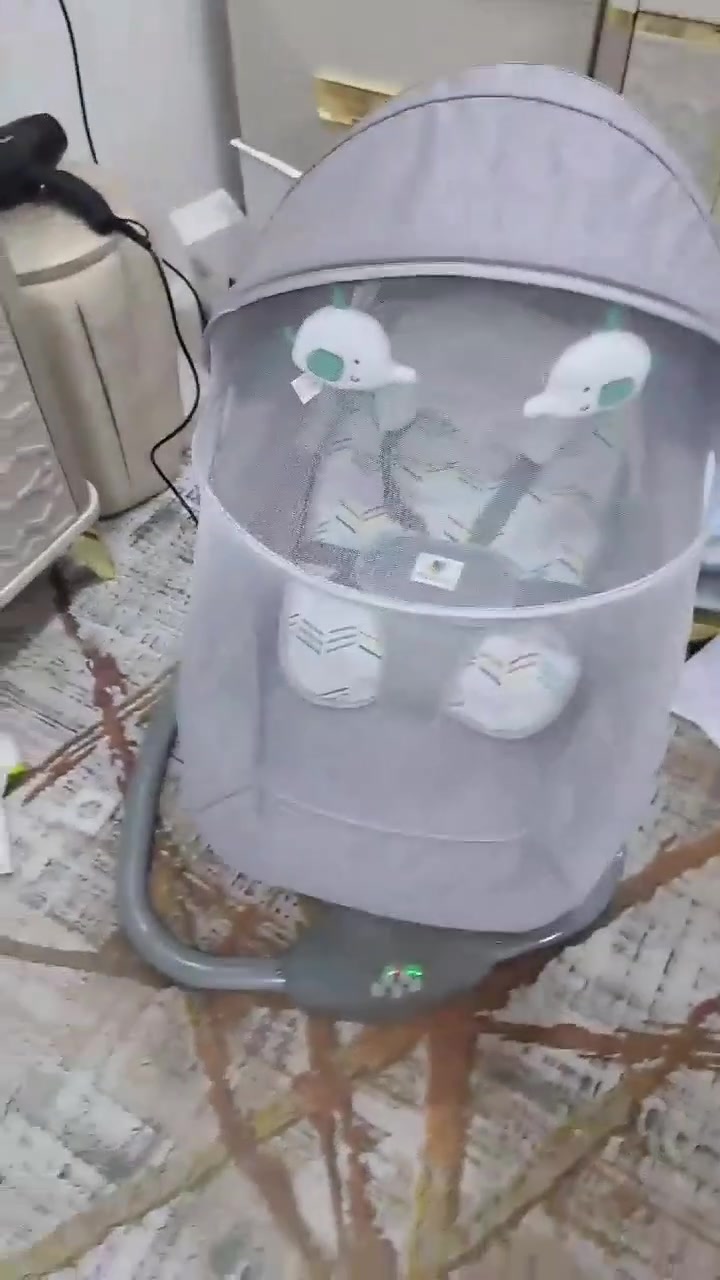 السلام عليكم 
هزاز للبيع مستخدم 3 اشهر نظام بلوتوث وموسيقى داخلية بدون بلوتوث ويحتوي على ثلاث سرعات جداً جداً نظيف السعر 55
***********
