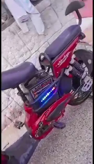 السلام عليكم دراجه شحن كامله نقص فقط باتري السعر ال 200 وبيها مجال خاطر الجايه بعنوان الكوفه***********
