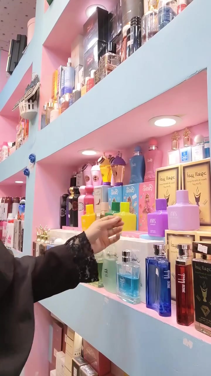 "الجودة التي ترضيكم، والأسعار التي تبحثون عنها، كلها في مكان واحد. بانتظار زيارتكم بفارغ الصبر!"
كوزمتك كاندلز بيوتي ​"لأنكم تستحقون الأفضل، جمعنا لكم أجود المنتجات تحت سقف واحد. تفضلوا بزيارتنا وعيشوا تجربة تسوق لا تُنسى!"
عنوان المحل شارع ميثم التمار 
كوزمتك كاندليز بيوتي 
رقم الحجز *********** 
"الجودة التي ترضيكم، والأسعار التي تبحثون عنها، كلها في مكان واحد. بانتظار زيارتكم بفارغ الصبر!"
