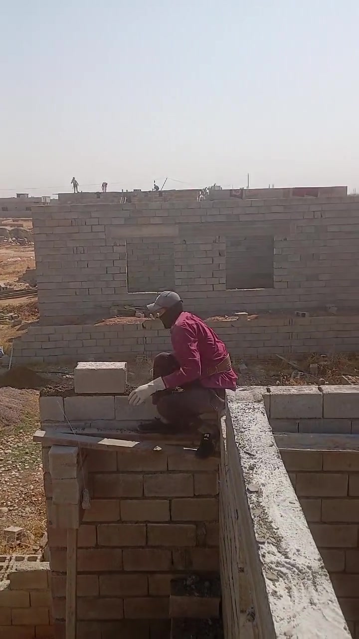 سلام وعليكم يوجد كادر بناء درجة أوله وشغل هندسه واسعار جوه السوك ***********
