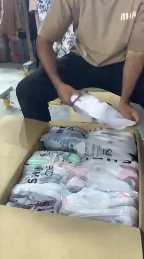 العنوان بابل الإسكندرية شارع المعمل مجاور مصرف الرافدين اسم محل احمد باله ***********  وقت دوام من ساعه 3 عصر الي 12 بليل
احذيه نسائيه سعر ٨
احذيه رجالي سعر ١٠
احذيه اطفال سعر ٧
جوارب سعر زوج ٥٠٠ دينار
اوفر اطفال الف
بجامه اطفال  الف
تشيرت اطفال ألف 
بنطرون اطفال الف
سويتر اطفال ألف 
سترة اطفال  ألف 
قمصله اطفال سعر ٣
 فستان اطفال سعر ٣
فستان نسائي _ سعر ٣
دشداشه نسائي_سعر ٥
بجامه نسائي_سعر ٣
بجامه رجالي سعر ٥
كيلوت نسائيسعر ٣
بدي نسائي_سعر ٣
تيشيرت رجالي سعر ٣
بنطرون رجالي سعر٣
كوت رجالي سعر ٣
كوت انسائي سعر٣
كوت اطفال الف
قمصله رجالي سعر ١٠
قميص انساىي سعر٣
قميص رجالي سعر ٣
قمصله اطفال سعر ٣
سترة انساىي سعر ٣
سترة رجالي سعر ٣
بجامه رجالي سعر ٣
قمصله انساىي سعر ٣
صوف نسائي مفتوح سعر ٣
صوف نسائي طويل سعر ٣
قميص رجالي سعر ٣
قمصله اطفال سعر ٣
سترة انساىي سعر ٣
سترة رجالي سعر ٣
بجامه رجالي سعر ٣
قمصله انساىي سعر ٣
صوف نسائي مفتوح سعر ٣
صوف نسائي طويل سعر ٣
قميص رجالي سعر ٣
قمصله اطفال سعر ٣
سترة انساىي سعر ٣
سترة رجالي سعر ٣
بجامه رجالي سعر ٣
قمصله انساىي سعر ٣
صوف نسائي مفتوح سعر ٣
صوف نسائي طويل سعر ٣
العنوان بابل الإسكندرية شارع المعمل مجاور مصرف الرافدين اسم محل احمد باله ***********  وقت دوام من ساعه 3 عصر الي 12 بليل
