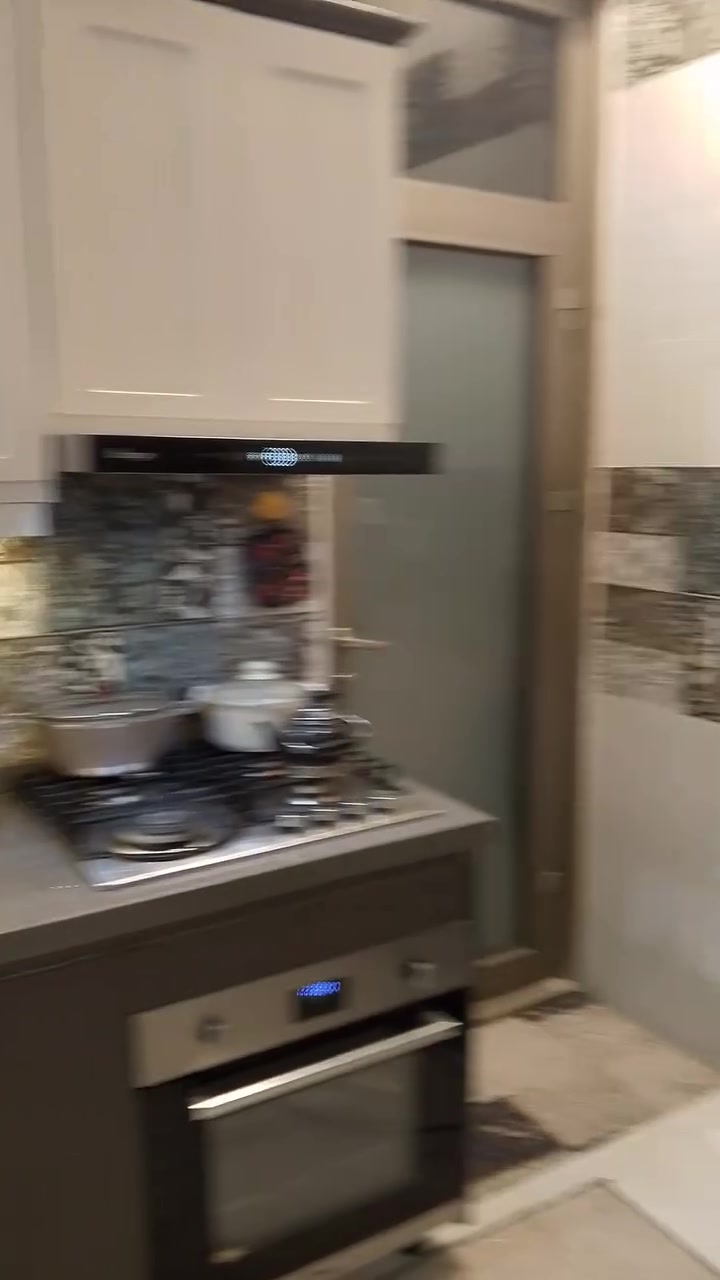 مرحبا كاونتر مواصفات اكوارتز مرمر ايطالي اخو الجديد نظام هيدروليك مع طباخ وفرن سعره ب مليونين ٢٠٠شرااي خاص ***********
