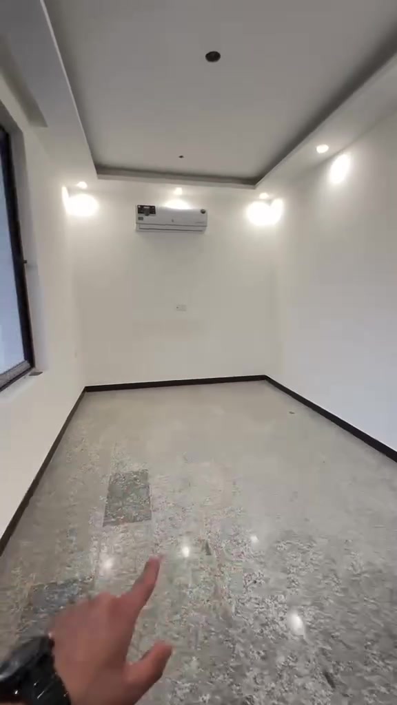 شقة للإيجار 🏢
📍 الداودي – محلة 613 (فرع جيلاوي)

📌 موقع مميز وهادئ
📐 المساحة: 75 متر
🏠 متوفرة بالطابق الأول
❄️ مجهزة سبالت
🍽️ مطبخ مجهز

تتكون من:
▪️ غرفتين نوم
▪️ صالة
▪️ مطبخ
▪️ حمام وخدمات

💰 الإيجار: 
مليون و50 الف قفل 

📱 واتساب: ***********
