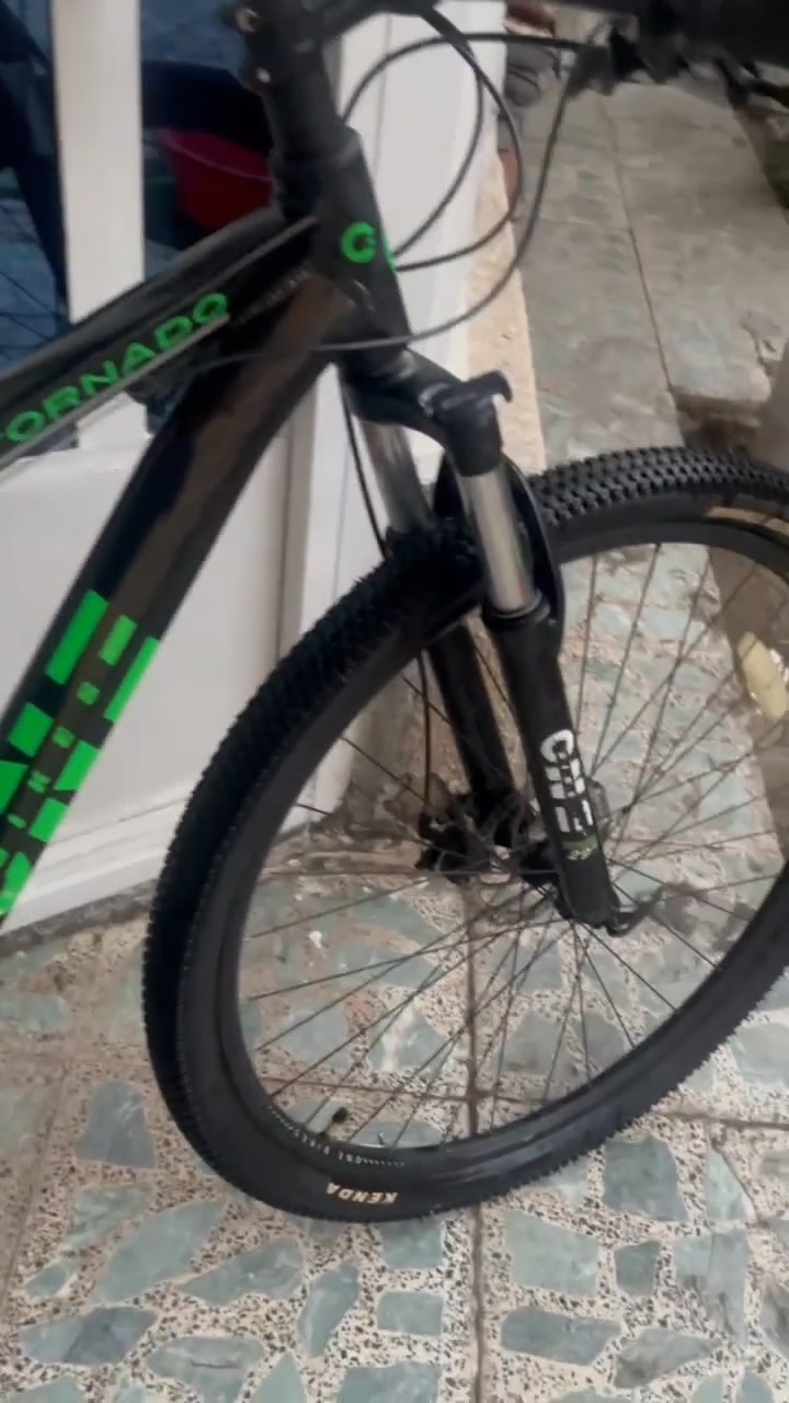 بايسكل جبلي نوع MTB حجم 29 فريم الالمنيوم خفيف L  للبيع بسعر 90
عنواني بغداد الحسينية شارع الجريخي