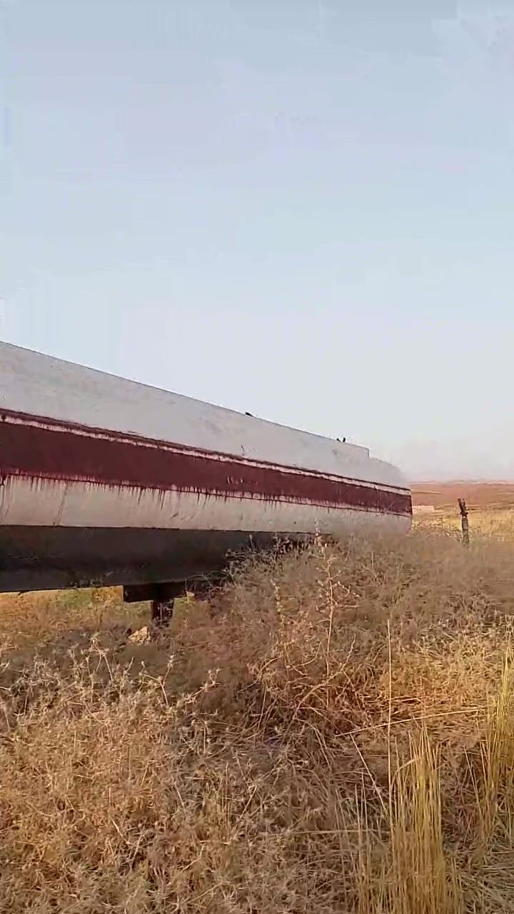 صهريج للبيع
السعة ( ٣٨,٠٠٠ ) لتر في حالة ممتازة
يصلح لخزن الماء او ما شابه ذلك
للاستفسار يرجى مراسلة الصفحة
او الاتصال على الرقم التالي:***********
