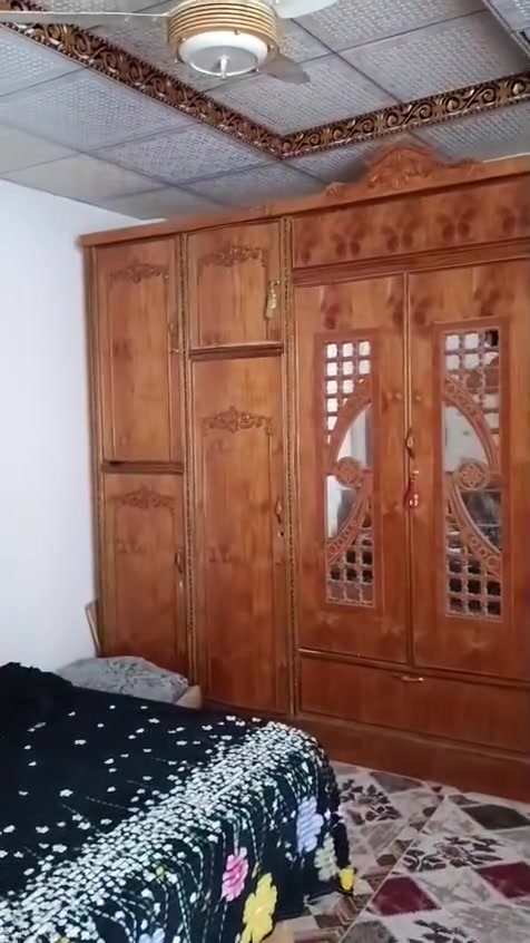 اتغرفه صاج نظيفه إستعمال قليل وسعرها 900 وبيها مجال العنوان النجف شارع المطار شارع الشفل مقابل فارس العبدلي 
الرقم : ***********
