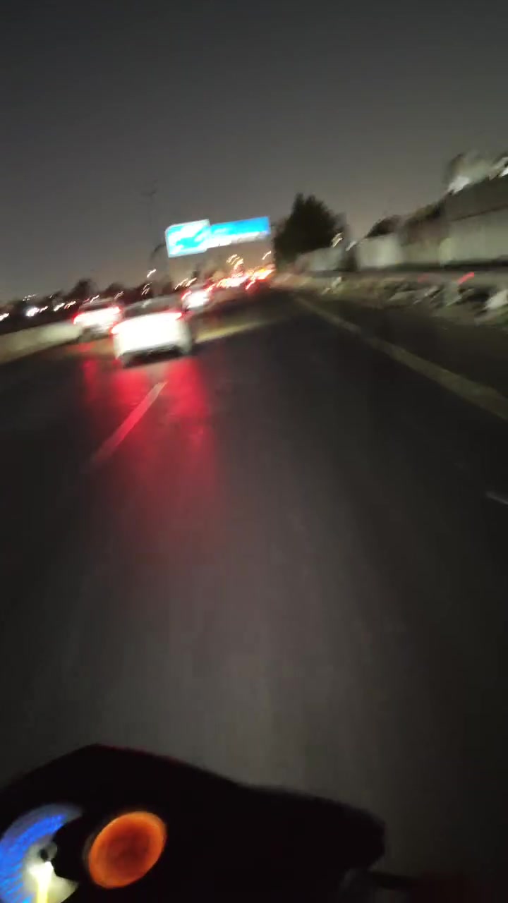 سلام عليكم سكنس 
ابيع كوم حديد 
مكينه ممفتوحه 
كابريتر جديد سلف دكمته عطلانه 
هندر شغال كفرات شويه تعبانه  ذيل موجود 
كهربائيات كله شغاله عالي ناصي اشاير 🩵
(سعر 450) بيهه مجال حك جيه واني خادم 
بكاني بغداد الرائسه مال عبيدي 
رقمي *********** بي واتساب

