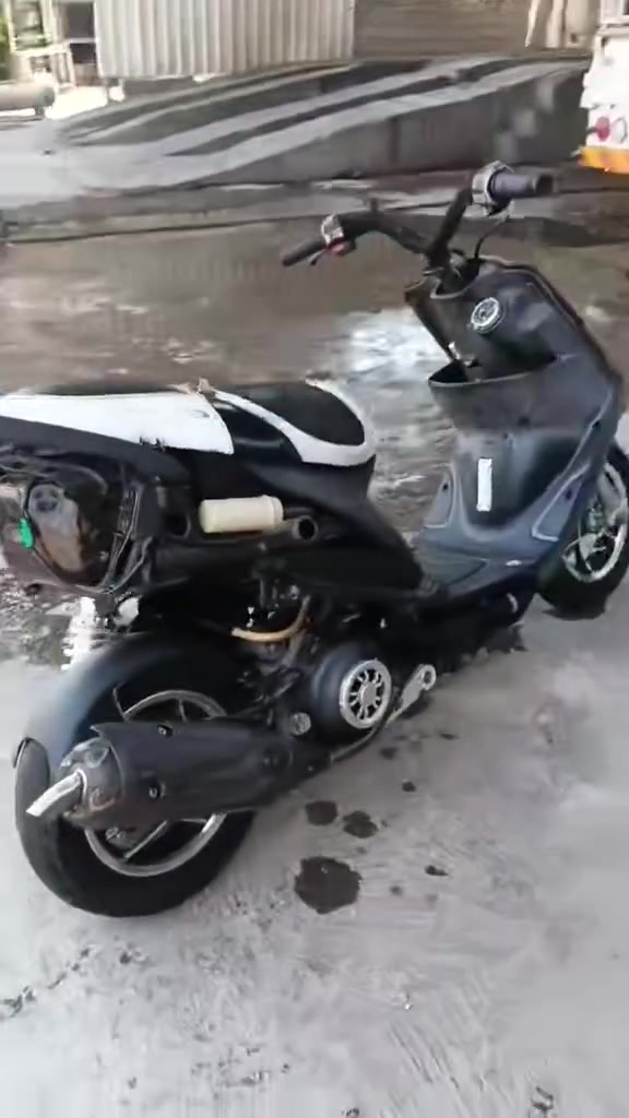 البيع مكينه بلاد ما مفتوحه و داجه مفوله خراض سعر ٧٠٠ محتاج  مكان بغداد لامين ثانيه ***********
