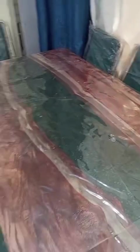 ميز طعام • ٦ كراسي
