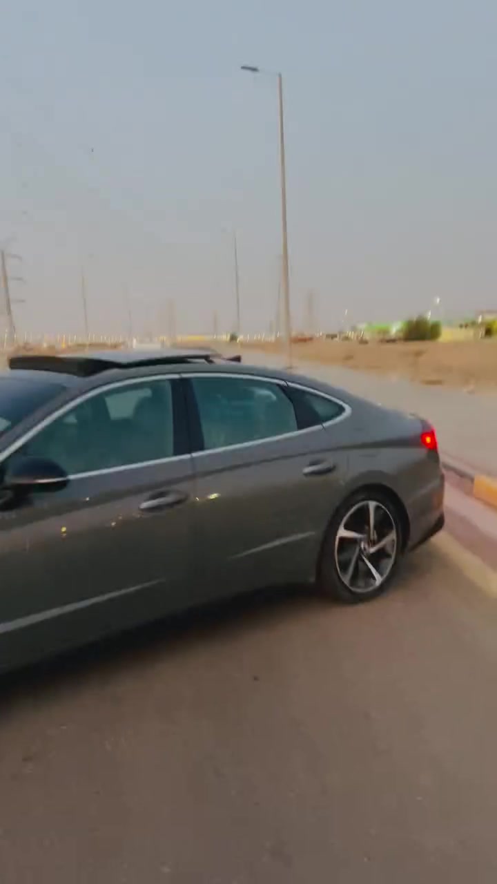 سوناته للبيع مديل٢٢ورد مريكي بس بنيد لا الغود ولا شواصي سياره فول موصفات لو سمنتي محرك١٦٠٠ تيربو كيرمكينه حداده كفاله سياره حلوه لسعر١٦٥ لعنوان لبصره*********** ترهم مراوس
