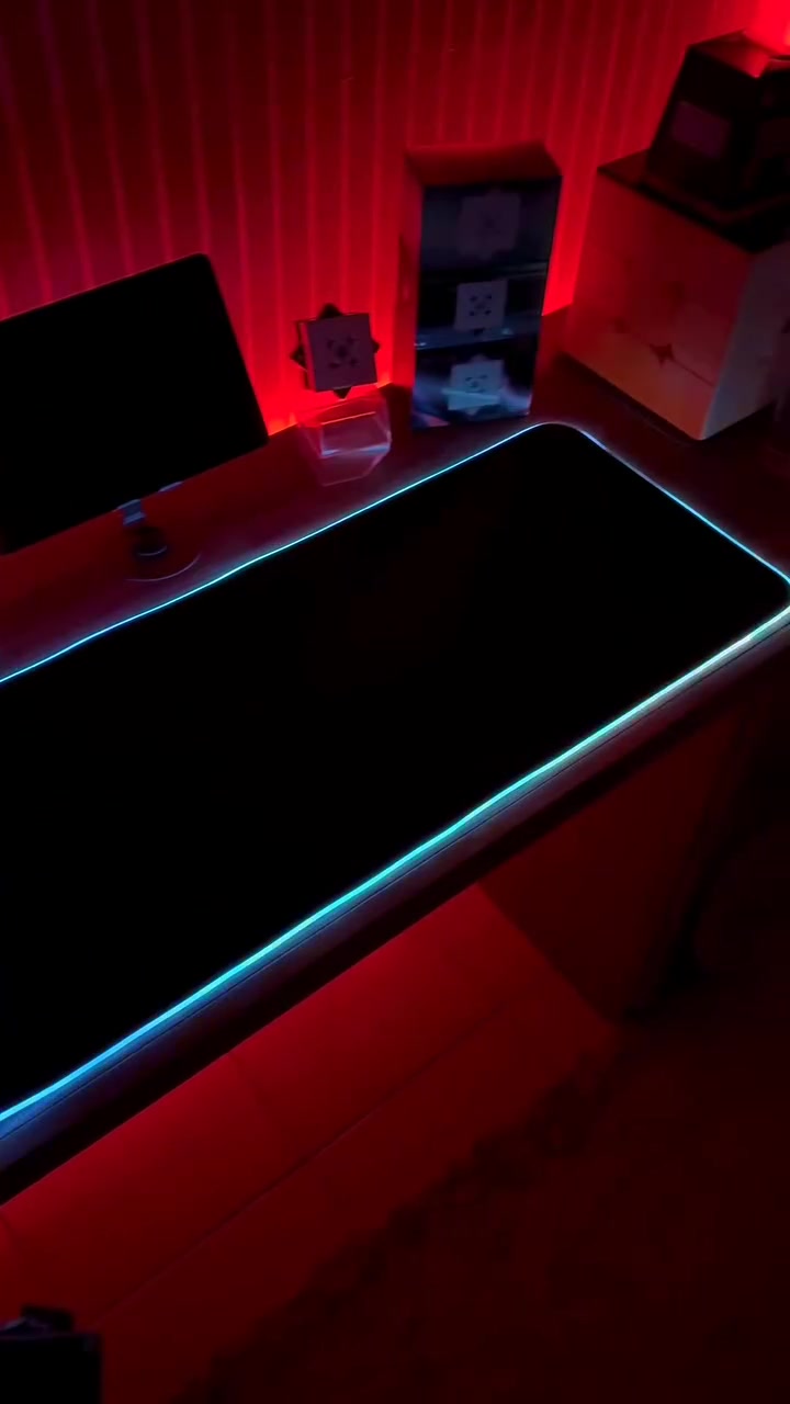 ماوس باد Proove بإضاءة RGB ✨

كبّر مساحة لعبك وخلي مكتبك بأجواء Gaming احترافية 🔥

🔹 حجم كبير 80 × 30 سم يتسع للماوس والكيبورد معاً
🔹 إضاءة RGB محيطية بـ 15 وضع إضاءة
🔹 سطح قماشي ناعم لحركة ماوس سلسة ودقيقة
🔹 قاعدة مطاطية ثابتة تمنع الانزلاق أثناء اللعب
🔹 كابل Type-C قابل للفصل بطول 1.8 متر

⚡ الكمية محدودة جداً، سارع بالحجز!

#ماوس_باد #pc #pcgaming #explore #اكسبلور
