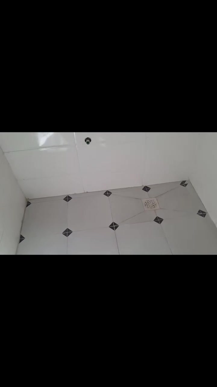 السلام عليكم خلفه بورسلين ارضيه سيراميك بنواعه شغل هندسي الموقع النجف ***********
