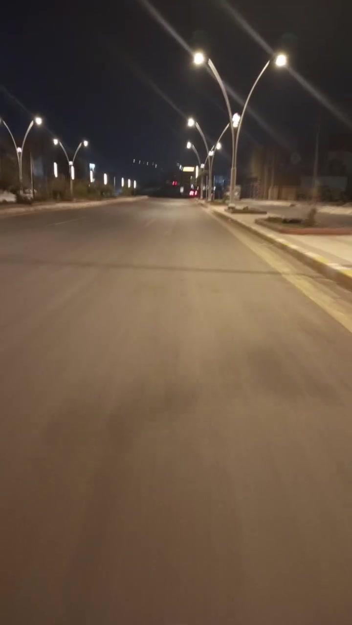 السلام عليكم دراجه عصفوريه للبيع في الناصريه صالحيه مال جناي دراجه على ايدي مكينته ناعمه حلوه دك 40 لان كاريتر عوزه تنضيف وانه ماعرفله نقصه سلف وهورن واشاير تشكل بس هاي نواقصه مبدله بوشه وبستم اصليات مو شراي لا يتعبني للاستفسار الاتصال على الرقم *********** بيه واتساب.
