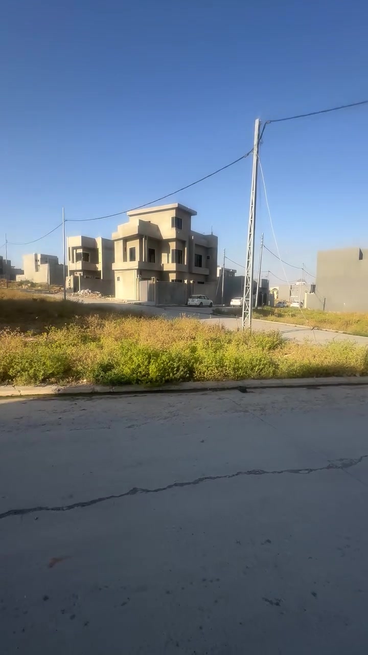 ارض للبيع حي ملاين تانيه قرب جامع حجي حازم
مساحه 100 ركن 

‭***********‬
