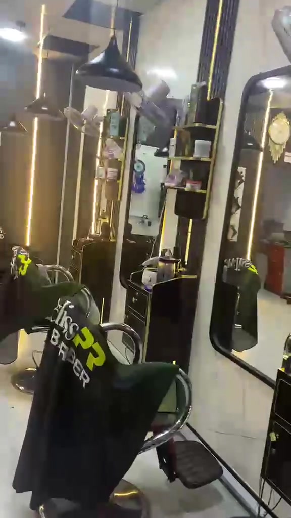 -   إعــلان   💫 (الفترة محدودة ) 💫    إعــلان
✔️✂️✔️استثمر وقت فراغك ✔️✂️✔️
    😍      بمناسبة أفتتاح الدورة ألثانيه . للتعليم فن الحلاقه 
💥فرصه للشباب العاطلين عن العمل
🔸#يعلن مركز  ألتميمي  🔸بسعر رمزي جدآ 
 🔸150 الف تدريب عملي مع ضمان التعليم ✂
حلمك اصبح حقيقة وباسعار مغرية جدا
         الدوام  ✂️2 ساعه او اكثر ✂️ في اليوم حسب
                       الوقت ليعجبك
وعروض لفترة محدوة
🔸سوي تاك لصاحبك ولتتاخر
🔸يوجد ضمان للنجاح في حال ماتعلمت المهنة تعاد الك الدورات مجاني 
🔸تعليم كل شيء يخص الحلاقه خطوة بخطوة  ليس فقط الاساسيات
🔸القصات وكافة التجميل 
#اصنع_مستقبلك_بمهارتك

🔸دزهه لصاحبك خلي يستفاد✂✂
سارع بـ التسجيل وانتهز الفرصة غير مستقبلك
----------------------------------------------
                      العنوان :       💫   👇
   خور الزبير / ألشقق /مقابل  شارع المصافي 

للحجز الاتصال او واتساب على💫👇 

   ☎️ ***********
