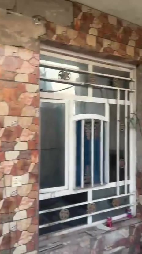 سلام عليكم مشتمل للبيع ... 65 متر طابق واحد
+ بيتونه يطل عله 3 شوارع  قرب بيت سيد ثائر
للاستفسار ***********
@الجميع
