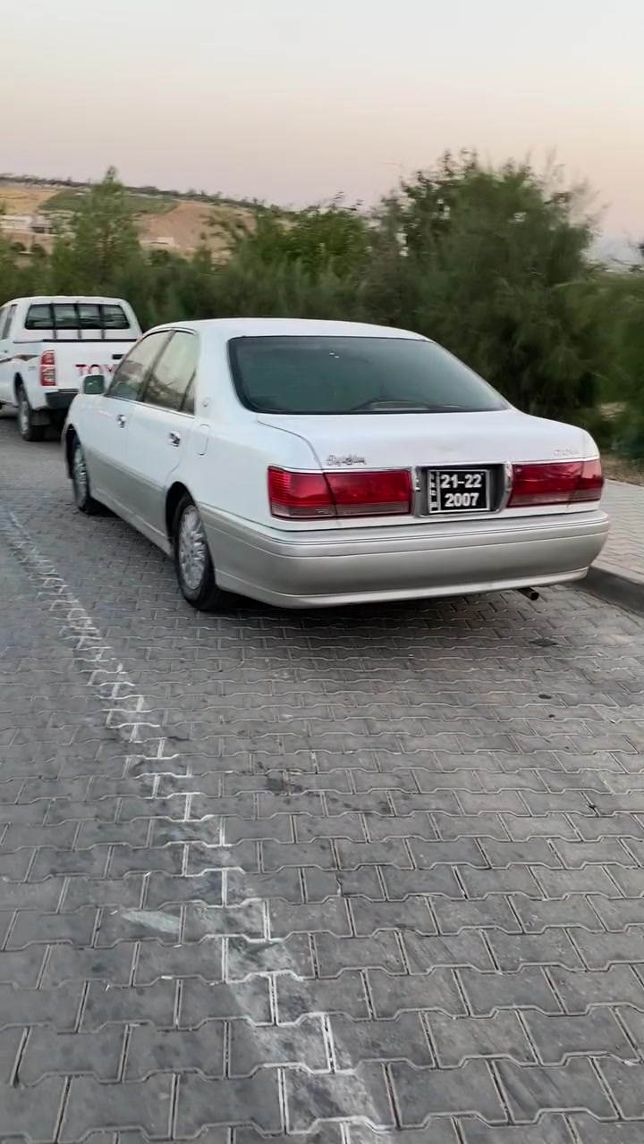 توێتا کڕاون
مەلیکەvvt (ساخ) کەم بانزین خۆر
سەیارەکە ساخە موسو بڕاوە نیە
سەیارەکە گێڕ عەدلە
گێڕو مەکینە تەقەو ڕەقە بەشەرت 
مواسەفات ١دوگمەیە 
سەیارەکە کوشنەکانی سفر سفر ماوەتەوە 
هەیکەلی سەیارەکە شوشەیە
سەیارەکە کۆدو بارکۆدی وەرگرتوەو  بەناوی خۆمەوەیە
تازە پێشو دوای داگیراوە
مەجموعەسوکانی ئەڵێی ئاوە بە یەک پەنچە ئەسوڕێ
٤ تایەی لۆک لۆکم کردۆتە ژێر
برێگی بەسراوە
پێویستم بە پارەیە بۆیە بەو نرخە دای دەنێم
52$
تکایە ئەگەر موشتەری نیت پەیوەندی مەکە
شوێن سلێمانی 
ژم.***********
یان نامە بنێرە
