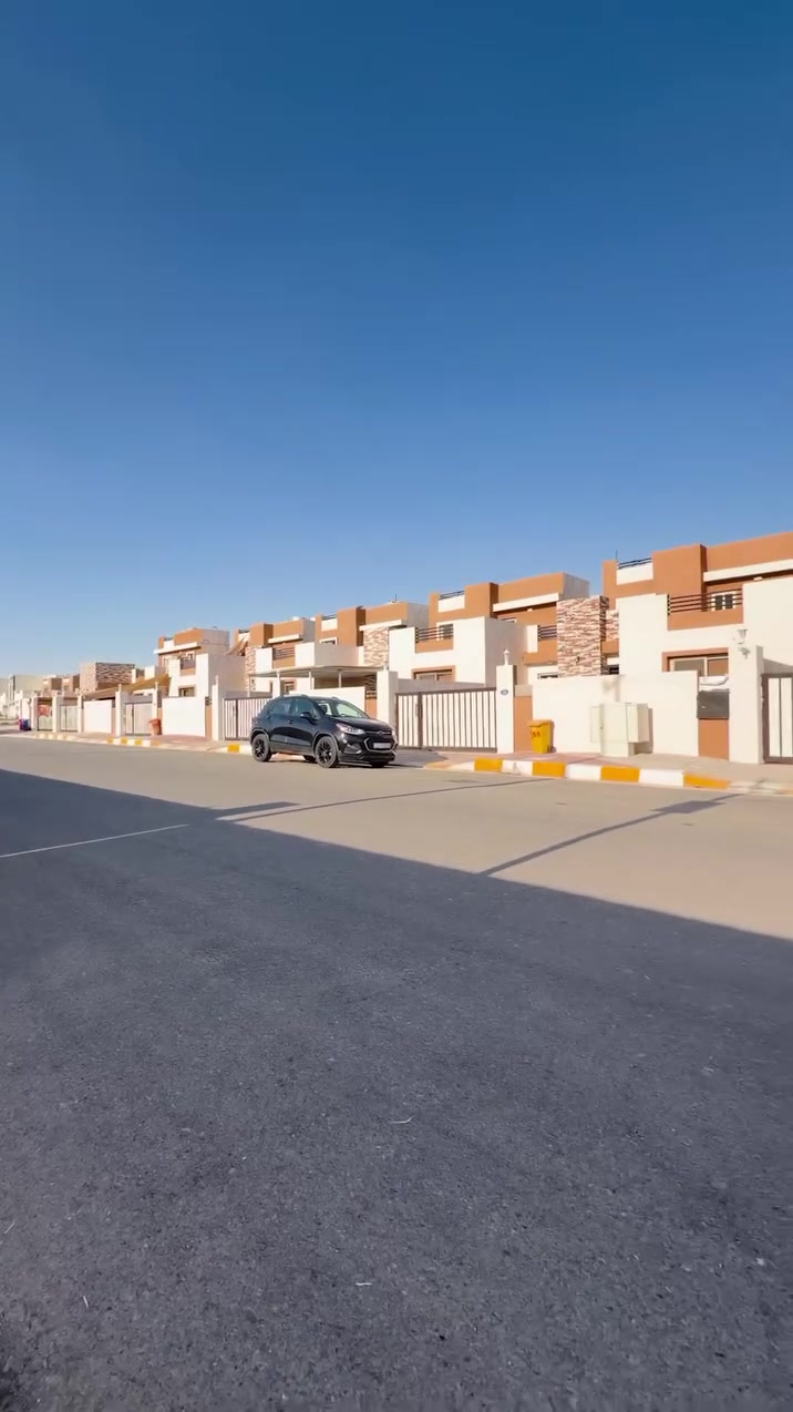 ➖ اعلان رقم ( 4308) ➖
تتوفر وحدة سكنية للبيع 
في مرحلة الثانيه من حي الورود - مجمع مدينتي السكني
🟩 حالة العقار: جاهز للسكن 
🟩 مساحة العقار: 200 م²
🟩 نوع الخريطة: كادي

( بنظام اقساط غير المصرفية)

🟧 السعر الاجمالي:- 107,500 دولار امريكي 
🟧 المقدمة:- 79,500 دولار امريكي 
🟧 الاقساط الشهرية:- 300 دولار امريكي 
🟧الاقساط السنوية:- 3,000 دولار امريكي 

➖ يتم تسديد المتبقي من الاقساط الشهرية والسنوية بسعر الصرف المقرر من بنك المركزي بواقع 1320 دينار عراقي لكل دولار امريكي
______
🟩 للإستفسار :-
يمكنكم مراسلة الصفحة:
ونتشرف بزيارتكم #ALTUN_EMLAK
🕙 علماَ ان اوقات الدوام تبدأ من الساعة العاشرة صباحا وحتى السادسة مساءً
📍 كركوك - مجمع مدينتي السكني - حي الجامعة فيلا رقم 2 
📞 *********** - ***********
يتوفر  ( واتس اب   - فايبر - تليگرام )
______
🌐 ويمكنكم زيارة موقعنا الالكتروني:
www.AltunEmlak.com
