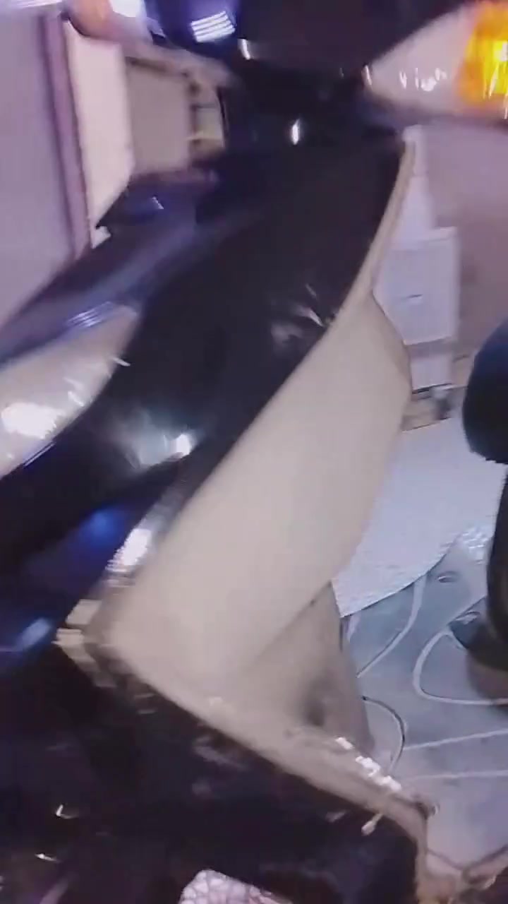 السلام عليكم شباب دراجه سكنس فحل كوري دراجه نضيفه كلشي شغال بيها كهربائيات كلها شغاله دبلات شغاله بيها فج  رياضي برمبو وبيها سلف رياضي وبها صالنصه رياضي بلادي 
النواقص
الدشبول شويه تعبان باتري مابيهه تجيب باتري تشغل سلف وتروح 

  الدراجه تشتغل هندر هسه السعر ب 700 وبيه مجال للشراي العنوان بغداد الدوره ابو دشير 
*********** تواصل عل واتساب
