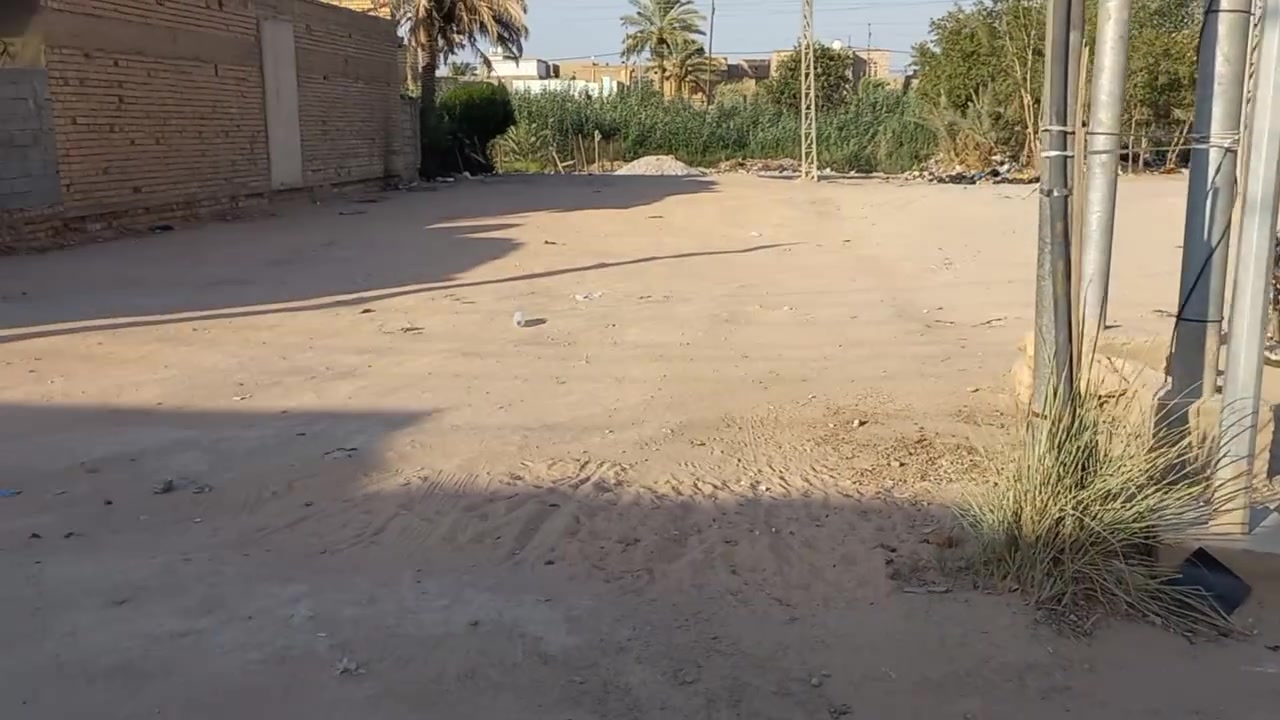عرصه للبيع طابو صرف مداور ثاني يوم الموقع حي السراي قرب كراج عفك عل شارعين المساحه ١٣٠ م مراوس بيت حسب لتفاق تفاصيل اكثر تصال *********** عرصات ثنين وحده بلقاطع وثانيه حي السراي مراوس بيت او مبياع
