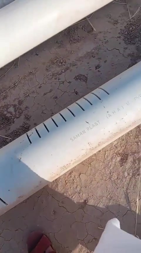 السلام عليكم
بواري تغليف عدد ١٠ قطر ١٠ انج معمل سامان وزن ٧٥ كيلو سعر الواحد قفل ١٠٠ الف المجموع مليون 
العنوان الربيضه تل السيباط 
الهاتف:***********
