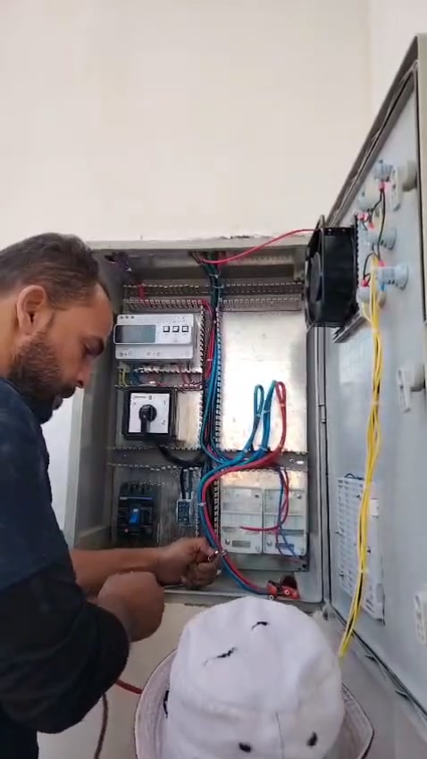 تأسيس كهرباء • تمديد أسلاك • ضمان ٦ أشهر