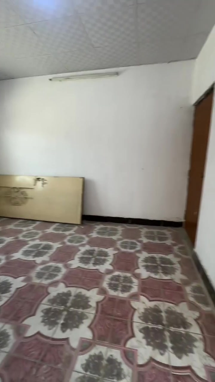 ‏ توفرت شقه للإيجار منطقة الهندية بظهر جامعة شط العرب تحتوي غرفتين وصالة مشتمل كامل￼ سعر الإيجار 450 أي استفسار***********￼📞
