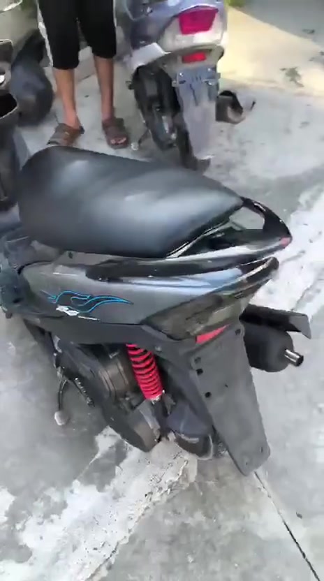 سلام عليكم
ماكس عدله لل بيع 
بوشه 49  مكينه مفتوح 
درجه شغاله كامل صلنصه رياضيfm 
وياله نجمه 🌟 كفرات بلادي كلها ختم واحد درجه ماناقصها اي شي عنوان كركوك محافضه قديمه رقم موبيل ‪ ***********‬سعر 550بيها مجال
