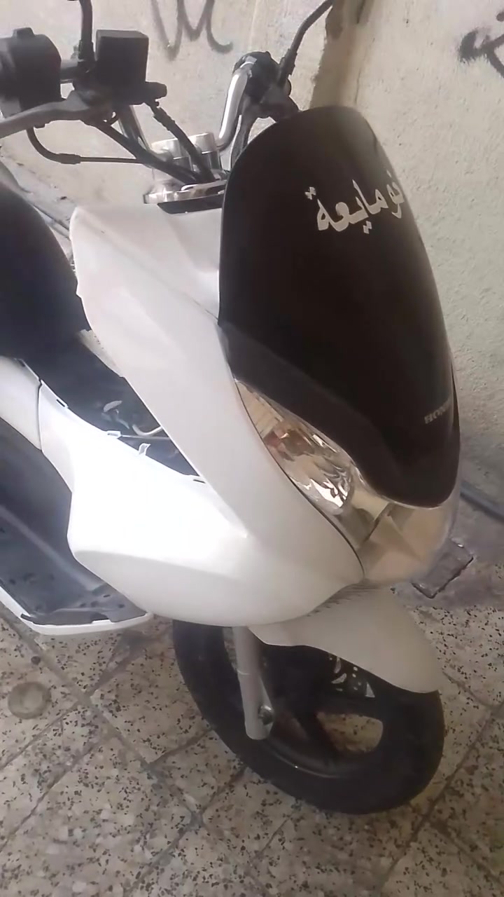سلام وعليكم دراجه بيسي اكس كامله كلشي مانقص بيه بس يرادله ترتيب شغاله ونضفيه بس محديطلع بيه للبيع عنوان بغداد الشعله هاتف *********** ///السعر 850 وبيه مجال قليل العلم نقصه بس جكمجه
