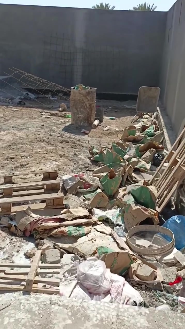 سلام عليكم يوجد كادر تنضيف بيوت من الجص والانقاض ارضيه -+ جدران  سراميك +  شبابيك + بوب +دفن اساس وتنزيل اساس +لبخ اساس وبتلوات   + وتصفيط بلوك +تحويل بلوك. + تفليش +  تنضيف حدايق + تحويل رمل + سمنت + حصو + حفر 🌚 اي استفسار واسعار جدا مناسب. وجوا السوك ***********@
