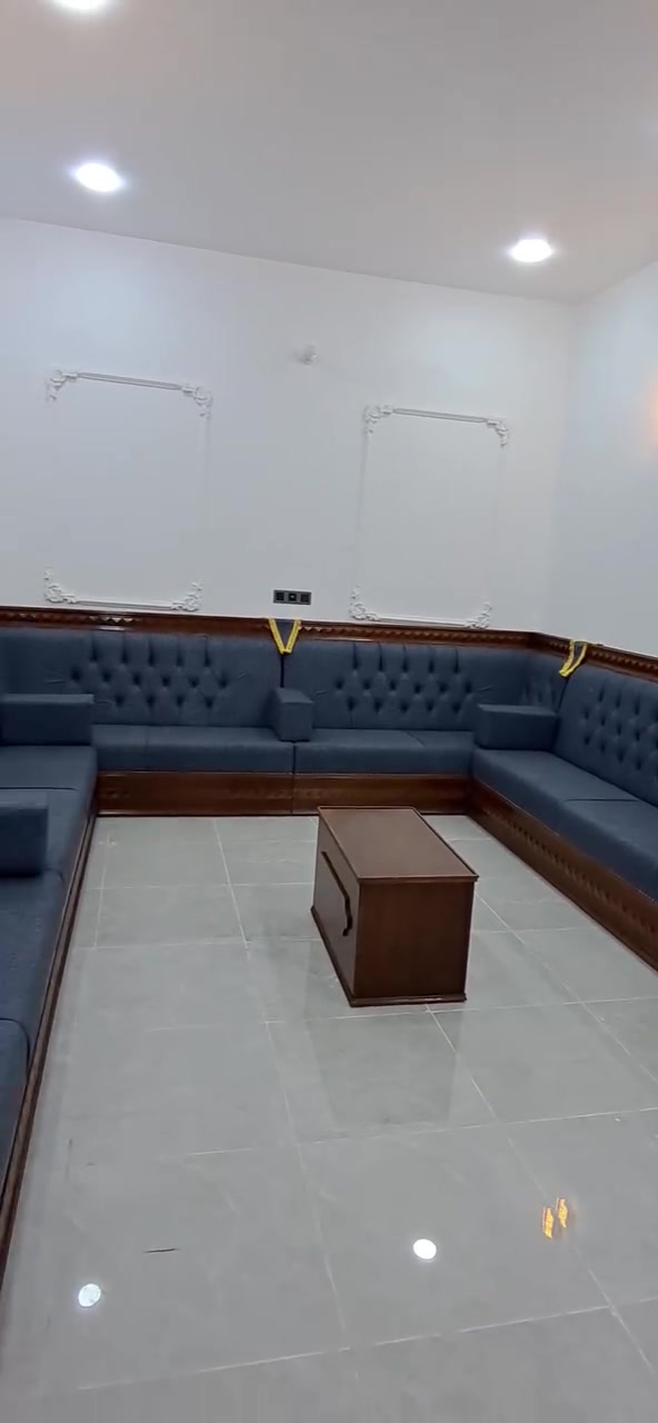 جمعة مباركة ع امة محمد وال محمد ❤️
نقدملكم شغلنا وعملنا بالدواوين الملكية ضمان ١٠ سنوات 
شغل فخم من جميع الجوانب باستخدام اجود انوع الخشب الصاج والزان وكذلك الجام الروسي والاقمشة التركيا الفاخرة 
وكذلك اجود انوع الاسفنج الدلوب والاكسترا 
عملنا عند زبائنا يتكلم لوحدة عليك الموديل وباقي الشغل علينا 
*********** اتصال و واتساب

