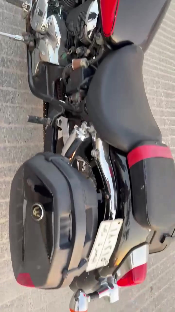 السلام عليگم احبتي.... 🧿💫
...
Honda Shadow 400cc
قطعه مرتبه ومكفوله كير مكينه اصوليات لوحه وسنويه
مرقمه بصرة 🛌 ..... كلهه عل بلاد مملعوب بدراجه. نهائياّ
GOD 🧿❤️
دراجه حلوه وجاهزه. ووياها سبايدر ودرع. 🔥 
فلاتر بانزيل 
دهن موتل. 
ممشه الدراجه 50. Km🙋🏻
ومابيها اي مشاكل الحمد الله 
السعر
27$. وبيهه مجال للشراي ،💯
اخوكم سيد مهدي ..الهاتف ***********.

نص مكتوب في الصور:
- على ايد واحد طابه ومرقمه الفيتر ماشايفتته هاي دراجه شادو بل كارتون الدراجه رمبه مرقمه كامله وعلى ايد واحد