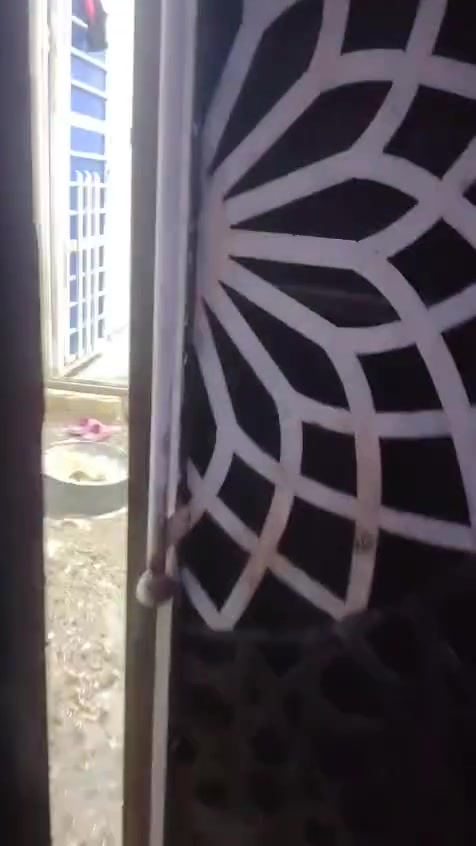 سلام عليكم بيت للبيع المساحه ١٣٠م في الشطره حي الحسن بيت بناء جديد غرفه او استقبال كاملات والباقي سيراميكهن موجود وموادهن كامله كونكريت او طابوق السعر ٥٥ للاستفسار ***********
