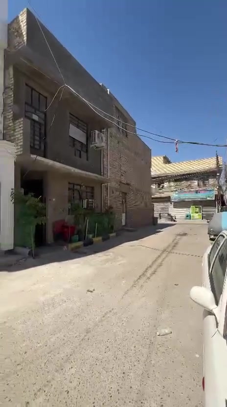 سلام عليكم بيت 50م للبيع قاطين بناء حديث بداية شارع خوله بصف الركن كاع حجي ناصر
***********
