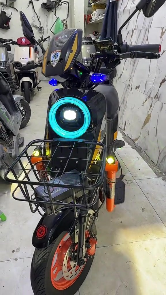 🎓🧑‍💼 للطلاب والموظفين… هذا العرض إلكم! 🛵⚡ وفرنالكم في معرض أبو يوسف للدراجات الكهربائية مجموعة من أفضل أنواع الدراجات الكهربائية 🚀 ✅ نوعية ممتازة ✅ جودة عالية ✅ خيارات متعددة ✅ أسعار مناسبة ✅ مناسبة للطلاب والموظفين والاستخدام اليومي 📍 العنوان: بغداد – الأعظمية – شارع 20 – قرب جامع نشمية 📞 للاستفسار: *********** معرض أبو يوسف للدراجات الكهربائية ⚡ اختار دراجتك وخلي مشاويرك أسهل وأوفر 🛵🔥 #دراجة_شحن #دراجات_كهربائية #دراجات_طلاب #دراجات_كهربائية_العراق #معرض_ابو_يوسف
