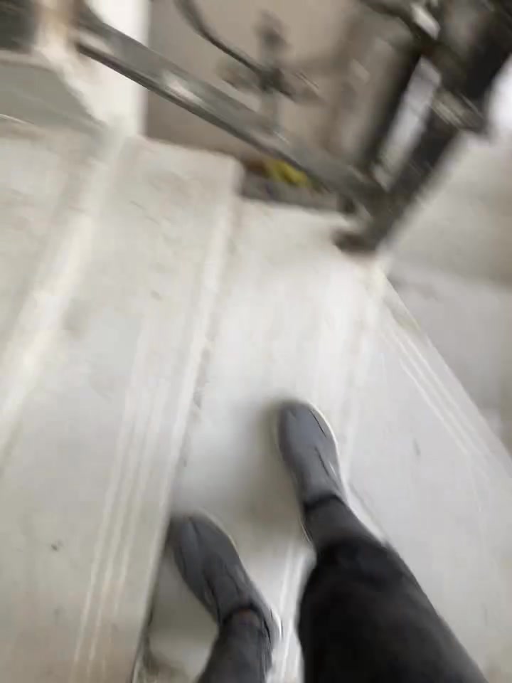 منزل للإيجار طابق ثاني معزول هو وخدماته 

ع شارع لمشجر اول فرع 

مطبخ غرفه نوم صاله وحمام اجار 400 

***********
