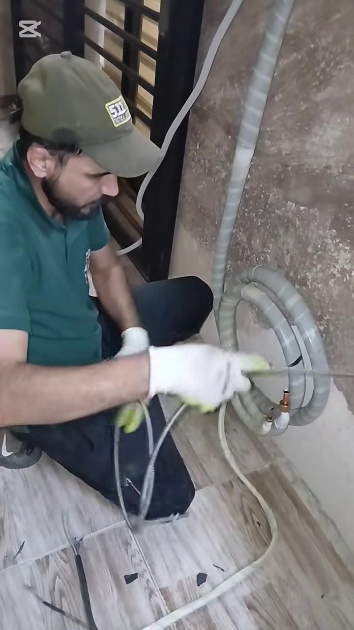 نصب.فتح. غسل . صيانة جميع انواع السبالت داخل بغداد📌 للتواصل📞
***********📲
