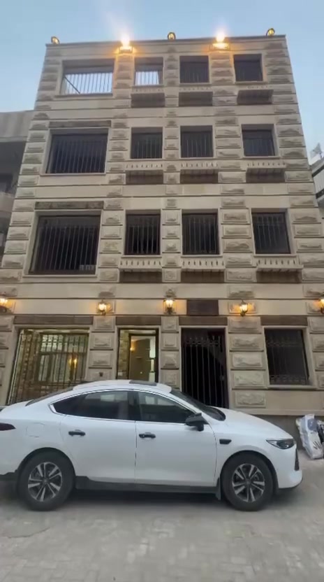 للإيجار ✨ شقق فخمة بتصميم عصري راقي وأول سكن 🏡

إذا تبحث عن الراحة، الخصوصية، والموقع الهادئ فهذا خيارك المثالي 👌

🔹 تصميم حديث وأنيق
🔹 غرفتين واسعات + صالة مريحة
🔹 مطبخ مفتوح مودرن
🔹 حمام مرتب وتشطيبات ممتازة
🔹 منور معزول للتهوية والخصوصية
🔹 مدخل مستقل ومعزول بالكامل

متوفر طابق أرضي وأول وثاني بنفس الديزاين الفخم ✨
مناسبة جداً للعوائل الراقية أو سكن الشركات.

الشقق نظيفة جداً وأجواء هادئة ومريحة 🌟

📞 للاستفسار والحجز:
***********
***********
 

#ايجار_للأيجار_شقة_بناية_تجارية
#شقة_مودرن_شقة_حديثة
#دار_مودرن_للأيجار
#بيت_للأيجار_اليرموك_المنصور
#شقة_مفروشه_للأيجار_اليرموك
#ايجارات_اليرموك_ايجارات_المنصور 
#عقارات_بغداد
#عقارات_اليرموك
#ايجاري #ايجاري_اليرموك
