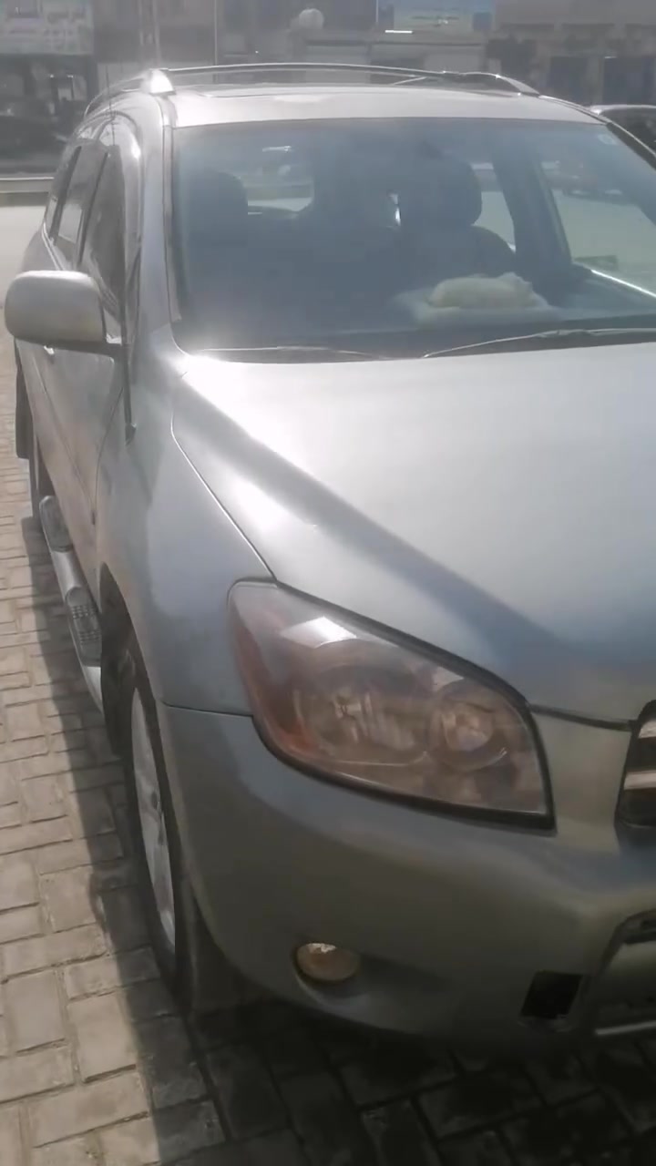السلام عليكم للبيع راف فور موديل2008 بغداد رقم انكليزي بإسمي 5راكب محرك3500 رايدها 80 وبيها مجال العنوان بغداد مدينة الصدر رقم التلفون ***********
