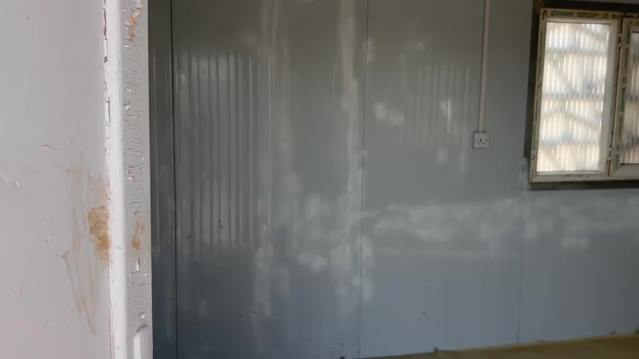 كرفان مستعمل شي قليل
3x5قياس 
مع سبلت 2 طن 
العنوان النجف
***********
السعر مليون و750
