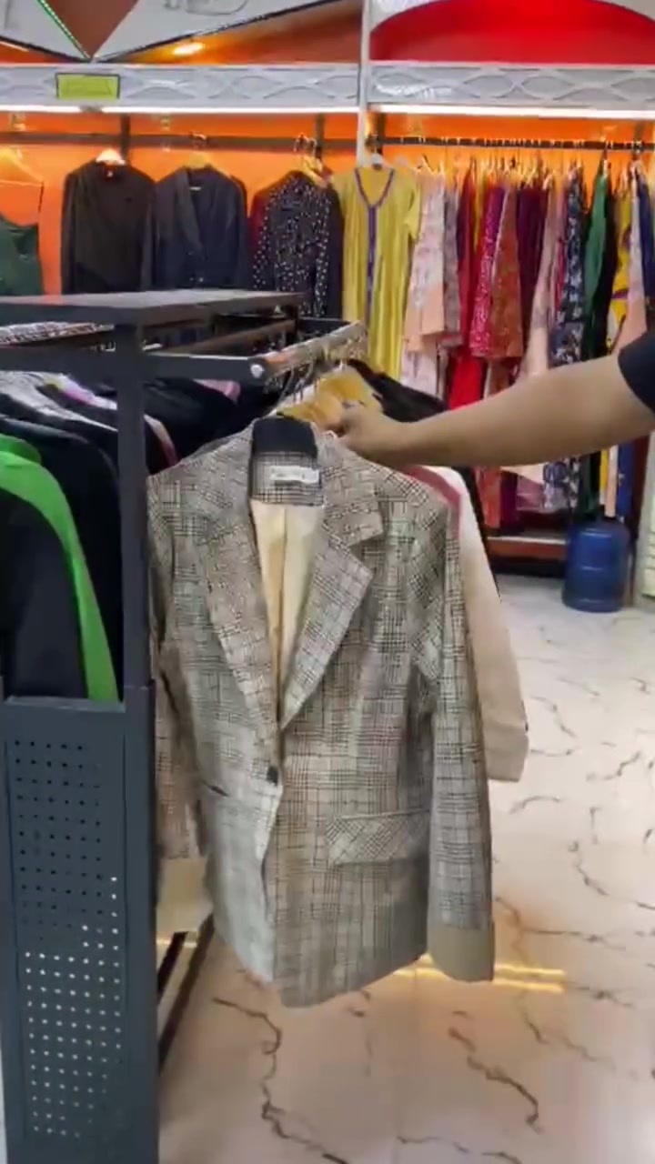 السعر ٧
وصلتنة وجبة جديدة من الستره النسائي فاتحيهن بالمحل زورونا وتدللون
العنوان قضاء بدرة شارع المنتدى مجاور كوزمتك لارين بيوتي 
واتساب ***********
