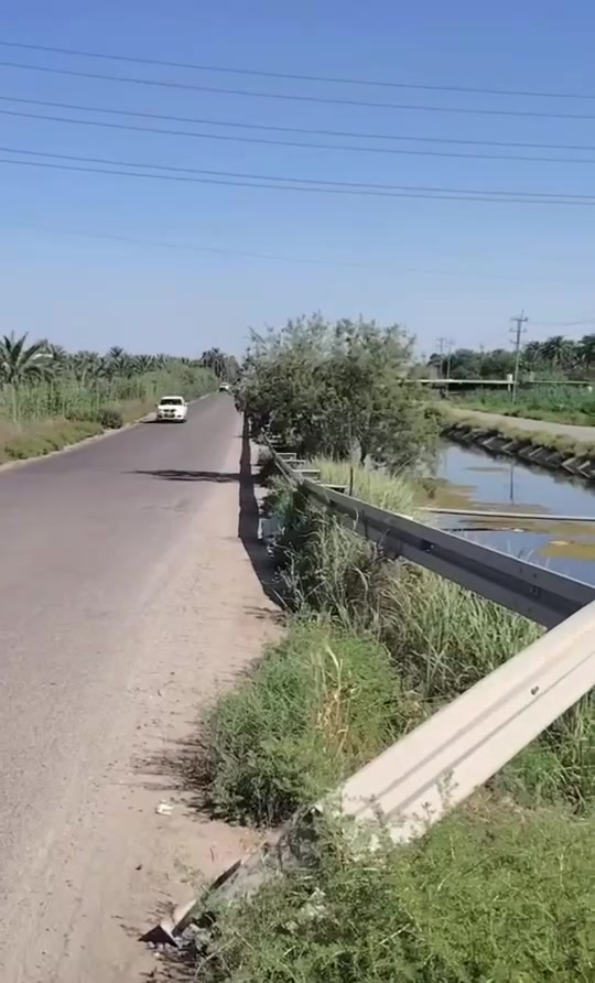 دار للبيع بناء حديث طابقين مساحه 325 فرصه لأصحاب العوائل الكبيره و الاستثمار او الحسينيات بسعر مناسب جدآ للأتصال ***********
