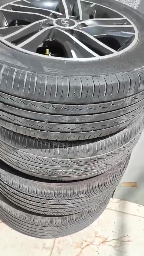 ويل كب حجم 16 للبيع بيهن تخم تاير بس واحد تاير مكسور  بسعر مناسب للاستفسار *********** مكان نجف
