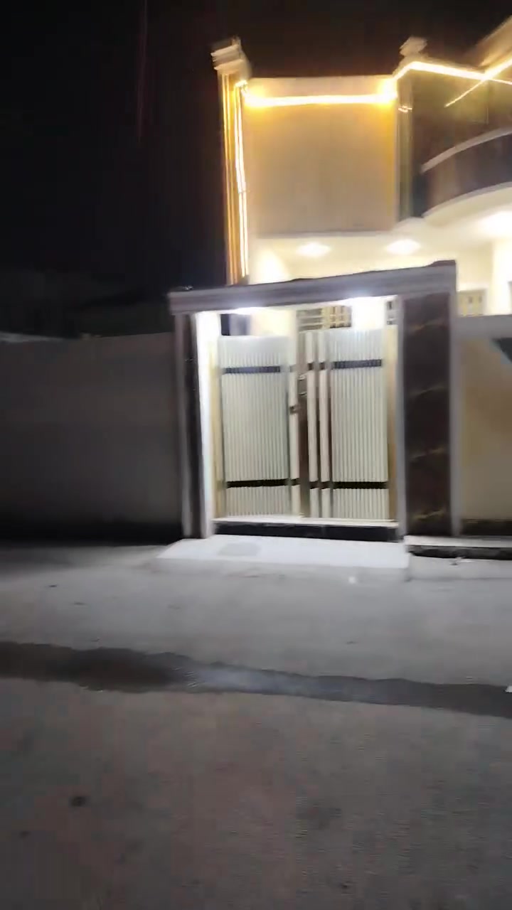 السلام عليكم
الدار للبيع المساحه 125 زراعي
جسر ديالى قرب شارع الخدمي
رقم الهاتف ***********
