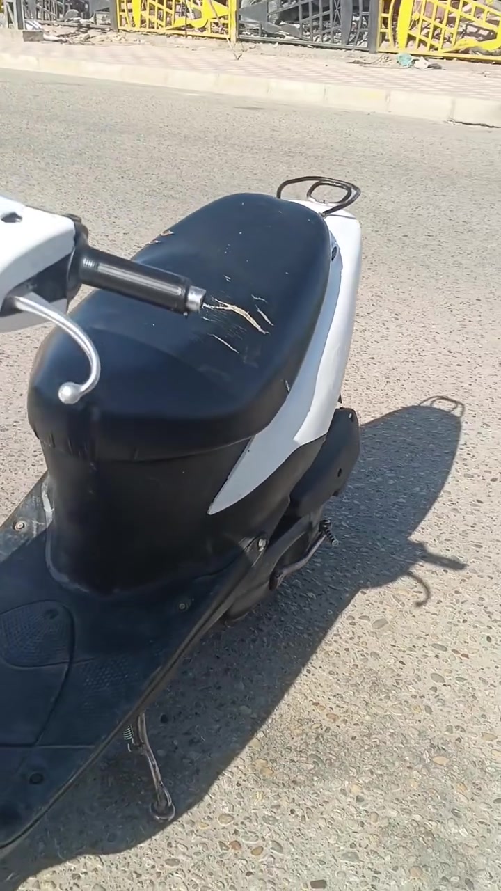 مرخصت مدير الكروب سلام عليكم شباب ساسوكي رياضي مبدل بيهه بوشه وبستم مره وحده فقط جديده  كفرات مصبوغات جماليه مكينه ناعمهه كلش تواير كلشي جديد بيهه وشغاله سلف دراجه فول مال ولد مستعجل علا بيعتهه السعر 300 وبيهه مجال  وهاذ رقمه مكلف بلنشر ***********
