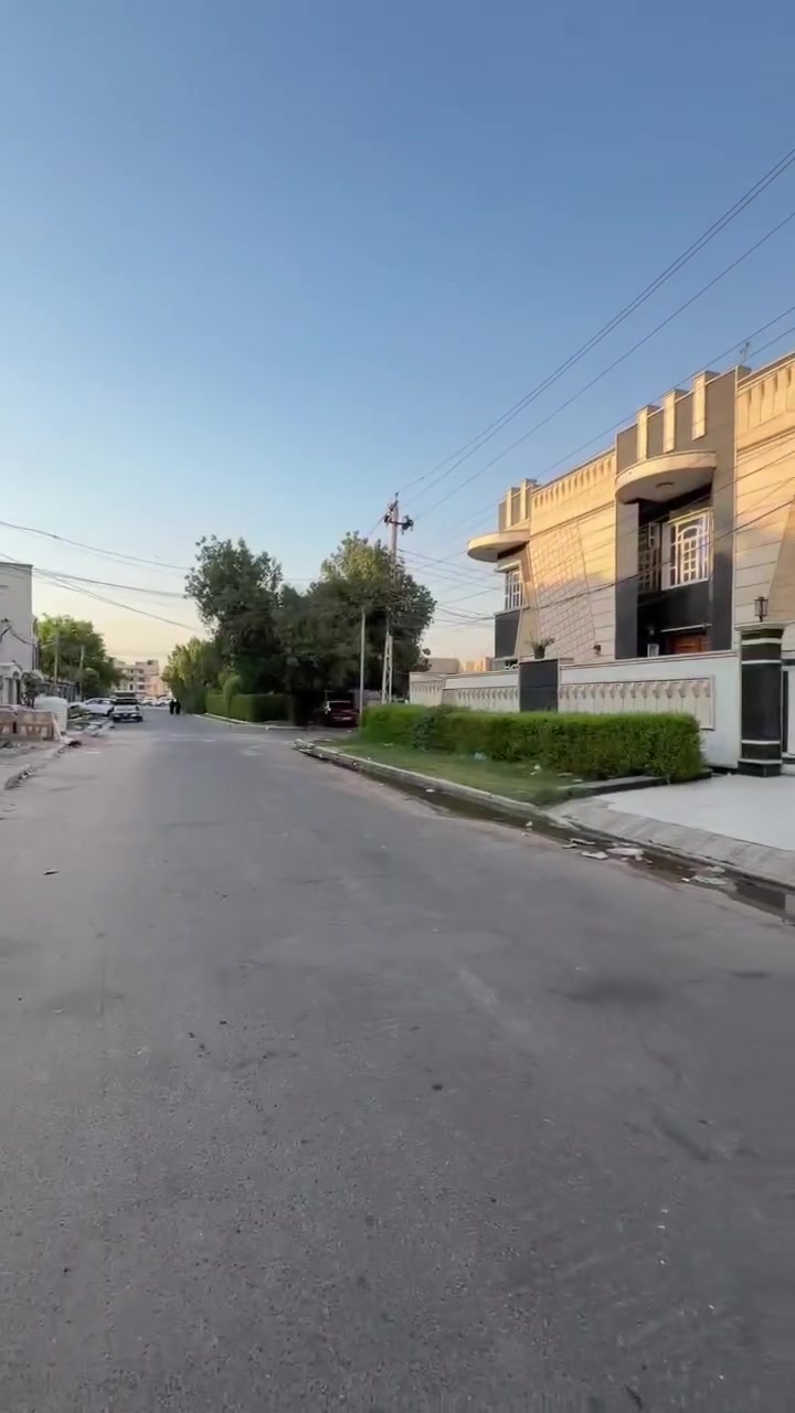 للبيع في السيدية – مربع الاقتصاديين، من أفضل المربعات الهادئة والراقية في منطقة السيدية.

قطعة أرض بمساحة 405 متر مربع، واجهة 15 متر، ويمكن بيعها على جزئين.

موقع مميز على شارع بعرض 15 متر مع رصيف 3 متر، ومناسبة للسكن أو الاستثمار.

للاستفسار أكثر، اتصلوا على الأرقام الموجودة أسفل المقطع.

***********
***********
