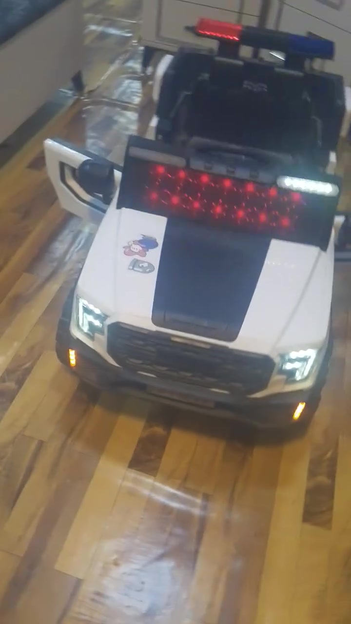 سياره للبيع جديده وبسعر 125 وبيهه مجال ***********
