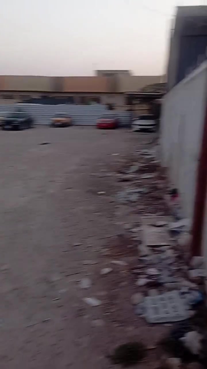 الساحه الايجار تريده معرض مع اجازه تريد مصلاحه ثانيه لعنوان القاسم ع قرب المستشفى طابو بسمي تريد إيجار 5سنوات أقل يرهم ***********

